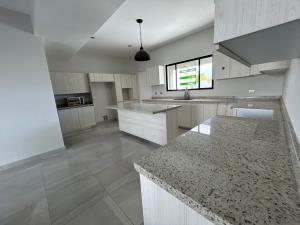 Casa en venta en Los Viñedos, Torreón — foto 2 de 25