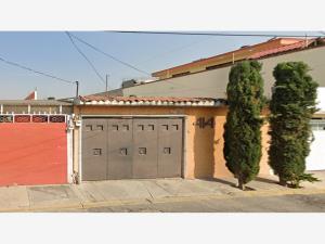 Casa en venta en Villa de las Flores 2a Sección (Unidad Coacalco), Coacalco de Berriozábal — foto 2 de 12