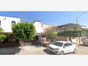 Casa en venta en Residencial las Torres, Torreón — foto 2 de 7