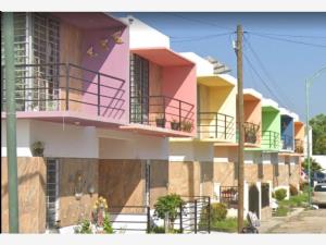 Casa en venta en Nuevo Salagua, Manzanillo — foto 2 de 11