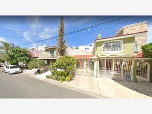 Casa en Circunvalacion Oblatos, Guadalajara, Jalisco