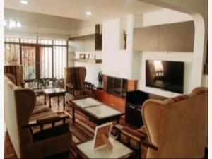 Casa en venta en La Estancia, Zapopan — foto 2 de 11
