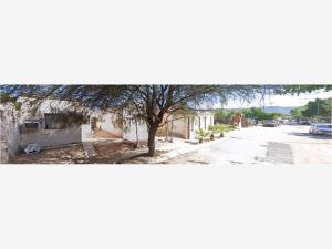 Casa en Paseos del Pedregal, Hermosillo, Sonora