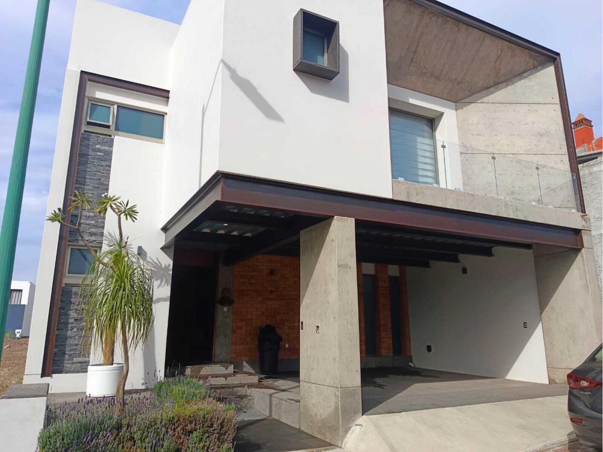 Casa en venta en Coto del Ángel, Morelia — foto 1 de 32