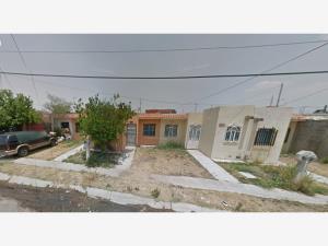 Casa en venta en Hacienda Santa Fe, Tlajomulco de Zúñiga — foto 2 de 11