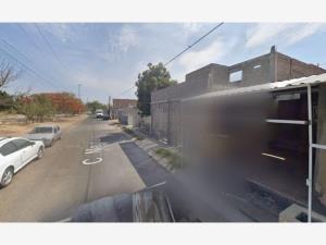 Casa en venta en Hacienda Santa Fe, Tlajomulco de Zúñiga — foto 3 de 12