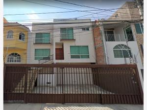 Casa en remate en Tejeda, Corregidora, Querétaro