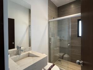 Casa en venta en La Rioja Residencial, Torreón — foto 3 de 16