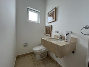 Casa en venta en Valle de los Almendros, Torreón — foto 2 de 16