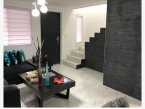 Casa en venta en Ciudad Satelite, Naucalpan de Juárez — foto 2 de 8
