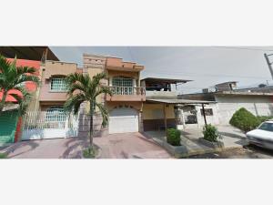 Casa en venta en Lazaro Cardenas, Apatzingán — foto 3 de 7