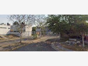 Casa en venta en Valle Dorado, Tlajomulco de Zúñiga — foto 2 de 7