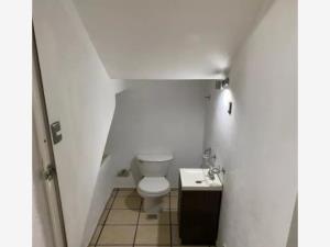Casa en venta en Vista del Sol 1a Sección, Aguascalientes — foto 3 de 7