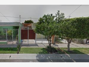 Casa en Hacienda Santa Fe, Tlajomulco de Zúñiga, Jalisco