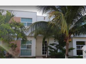 Casa en venta en Playa del Carmen Centro, Playa del Carmen — foto 2 de 16