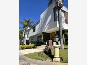 Casa en Valle Real, Zapopan, Jalisco