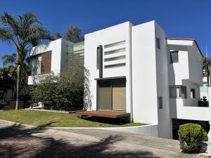 Casa en venta en Valle Real, Zapopan — foto 3 de 90
