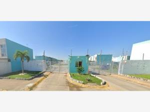 Casa en Villas de San Martín, Coatzacoalcos, Veracruz de Ignacio de la Llave
