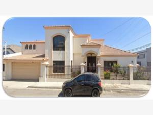 Casa en Otay Constituyentes, Tijuana, Baja California