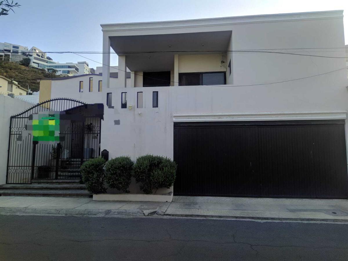Casa en venta en Las Cumbres, Monterrey — foto 1 de 33