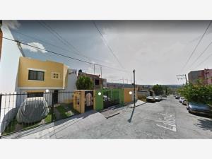 Casa en venta en Leona Vicario, Morelia — foto 2 de 11