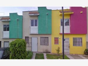 Casa en INFONAVIT Benito Juárez, Morelia, Michoacán de Ocampo