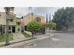 Casa en venta en Paseos de Santiago, Tonalá — foto 2 de 11