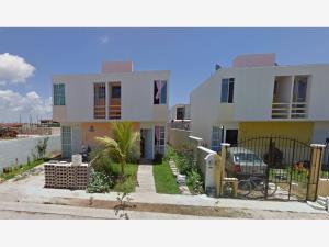 Casa en venta en Playa del Carmen, Playa del Carmen — foto 1 de 11