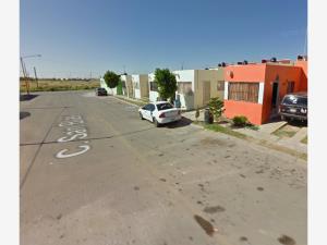Casa en venta en Villas de San Miguel, Nuevo Laredo — foto 3 de 12
