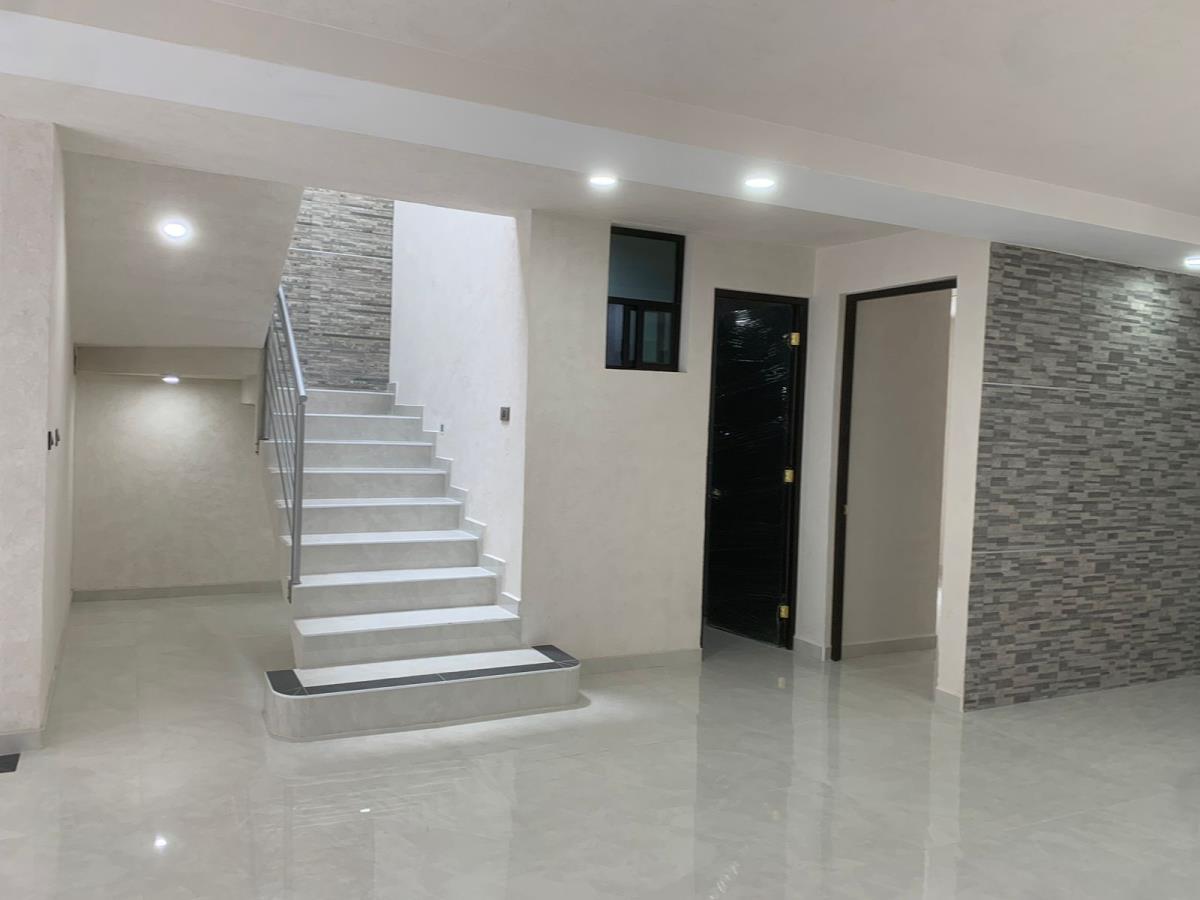 Casa en venta en Escritor de la Independencia, Morelia — foto 1 de 14