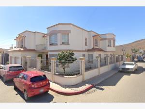 Casa en venta en Valle Dorado Sección Lagos, Ensenada — foto 3 de 7