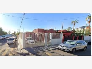 Casa en Constitucion, Mexicali, Baja California