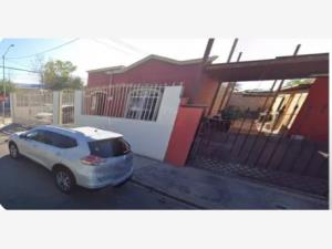 Casa en venta en Constitucion, Mexicali — foto 2 de 6