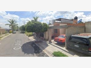 Casa en venta en Hacienda Santa Fe, Tlajomulco de Zúñiga — foto 2 de 11