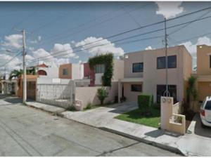 Casa en Residencial Pensiones VI, Mérida, Yucatán