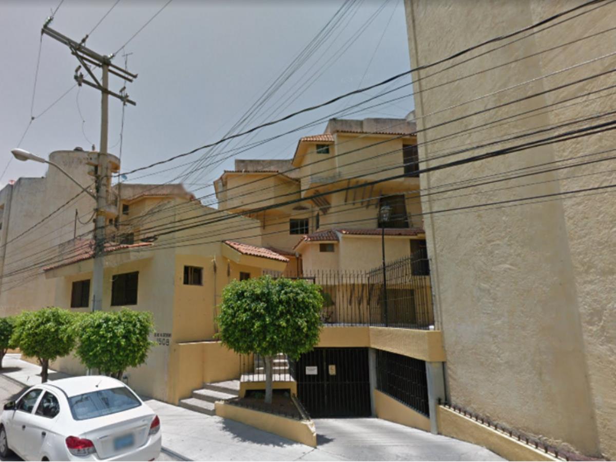 Casa en venta en Lomas de Arbide, León — foto 1 de 14
