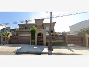 Casa en Playas de Tijuana Sección Costa de Oro, Tijuana, Baja California