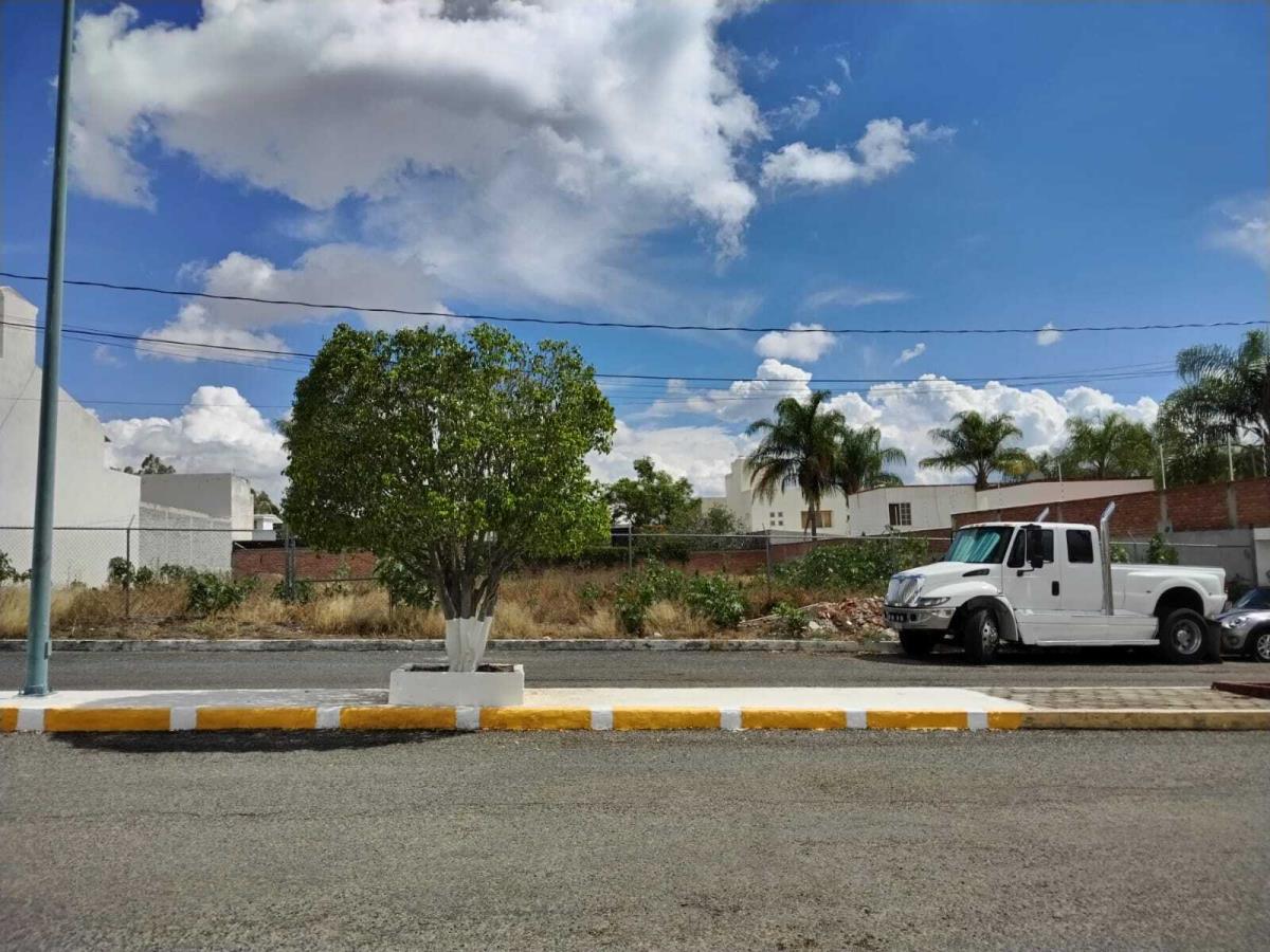 Terreno en venta en Villas de Irapuato, Irapuato — foto 1 de 6