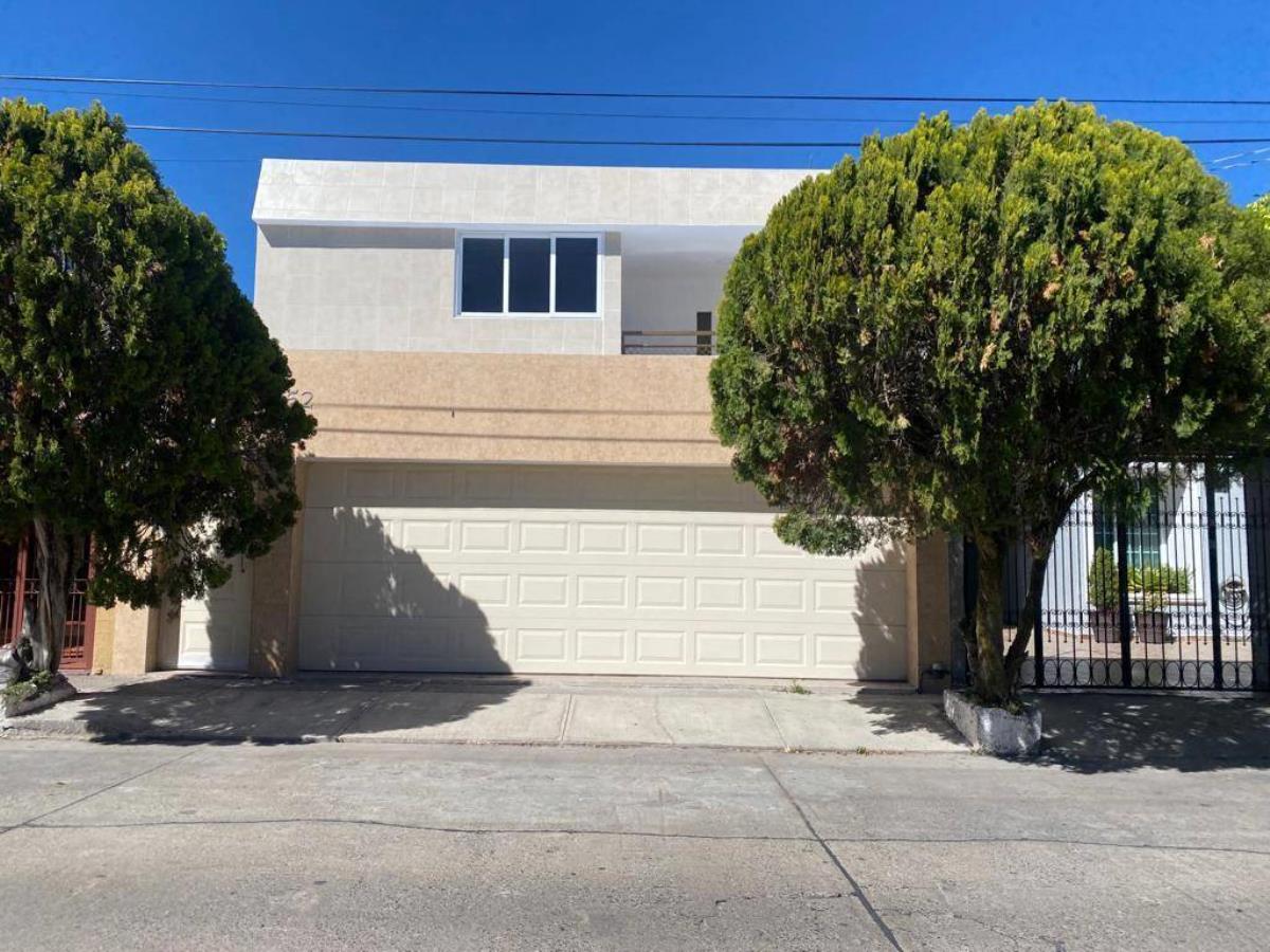 Casa en renta en La Calma, Zapopan — foto 1 de 34