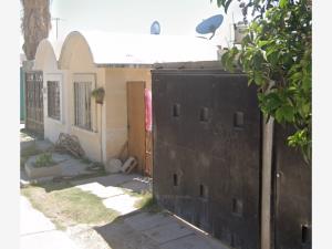 Casa en venta en La Amistad, Torreón — foto 2 de 13