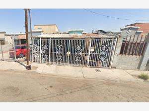 Casa en Villa las Lomas, Mexicali, Baja California