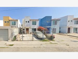 Casa en Terrazas de la Presa, Tijuana, Baja California