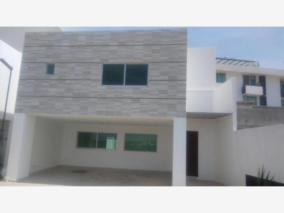 Casa en venta en San Bernardino Tlaxcalancingo, San Andrés Cholula — foto 1 de 23