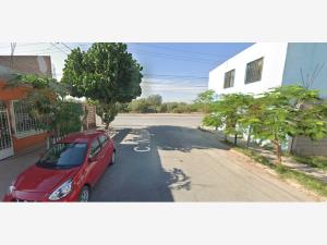 Casa en venta en Jardines Universidad, Torreón — foto 3 de 12