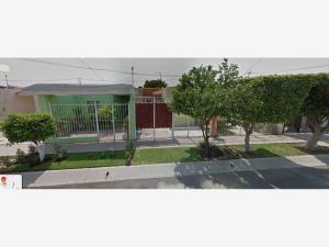 Casa en venta en Hacienda Santa Fe, Tlajomulco de Zúñiga — foto 2 de 9