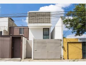 Casa en venta en Seattle, Zapopan, Jalisco