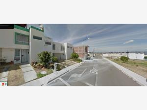 Casa en venta en Misión del Valle III, Morelia — foto 2 de 8