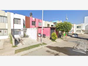 Casa en venta en Los Encinos, Tlajomulco de Zúñiga — foto 2 de 7