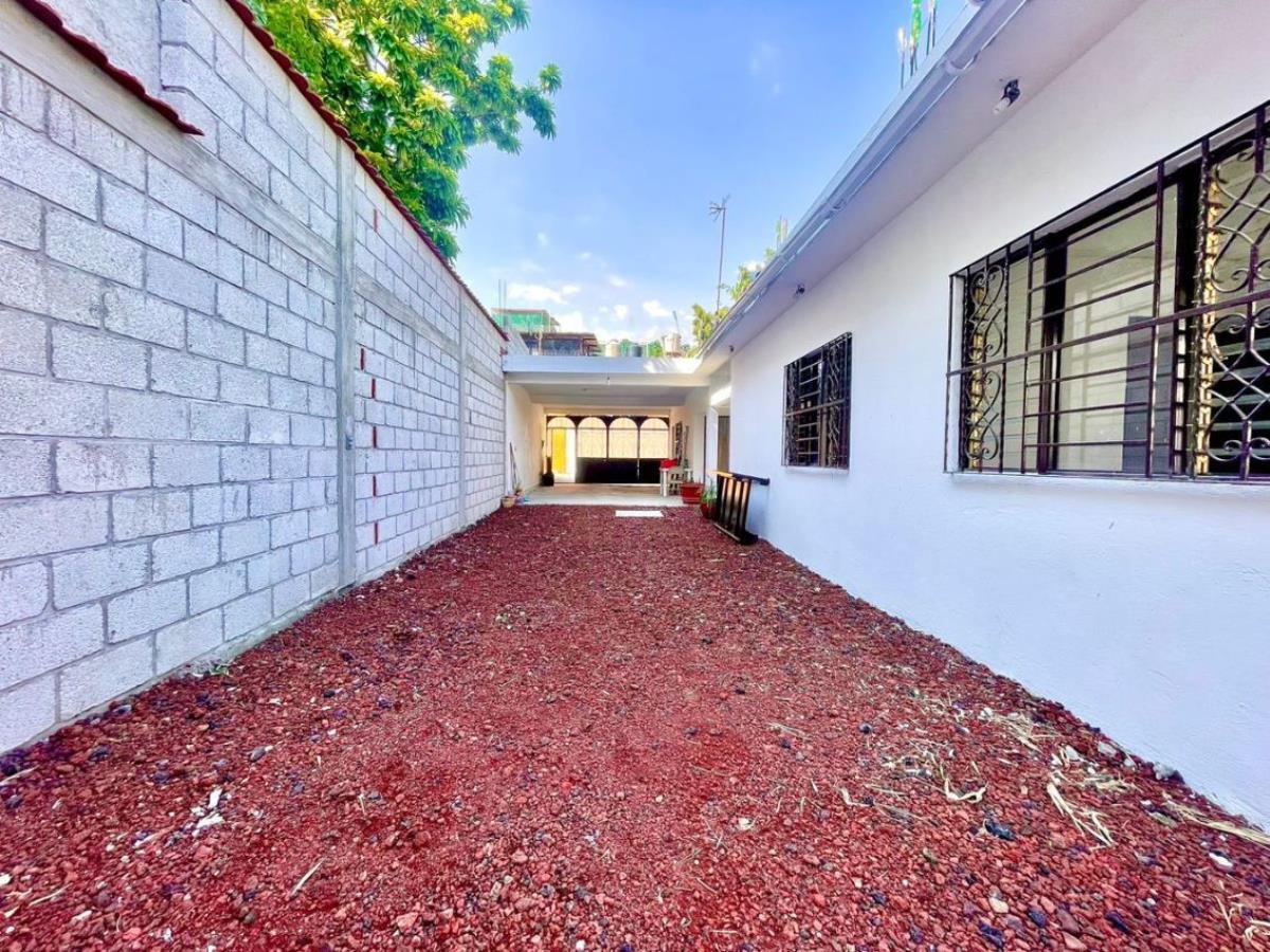 Casa en venta en Acapatzingo, Cuernavaca — foto 1 de 13
