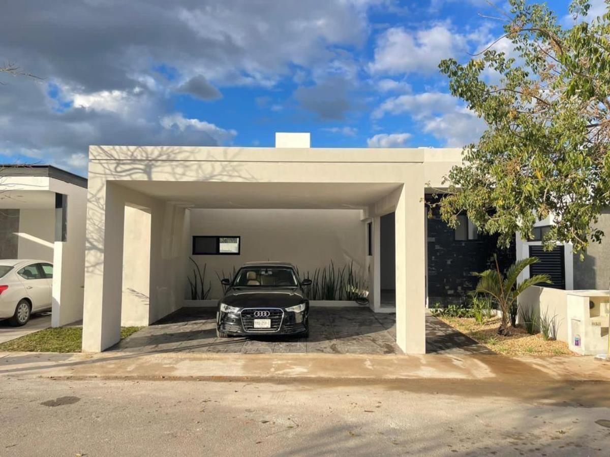 Casa en venta en Villas Cholul, Mérida — foto 1 de 18